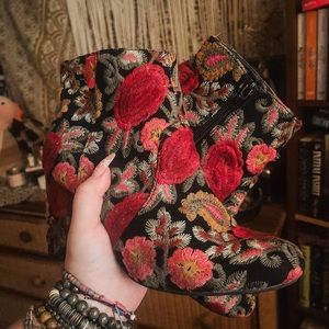 Floral Embroidered Boots